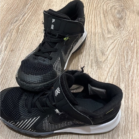 Boys shoes - Picture 2 of 2